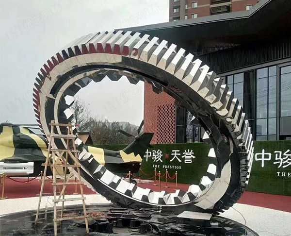 為什么越來越多的地方選擇定做景觀不銹鋼雕塑？